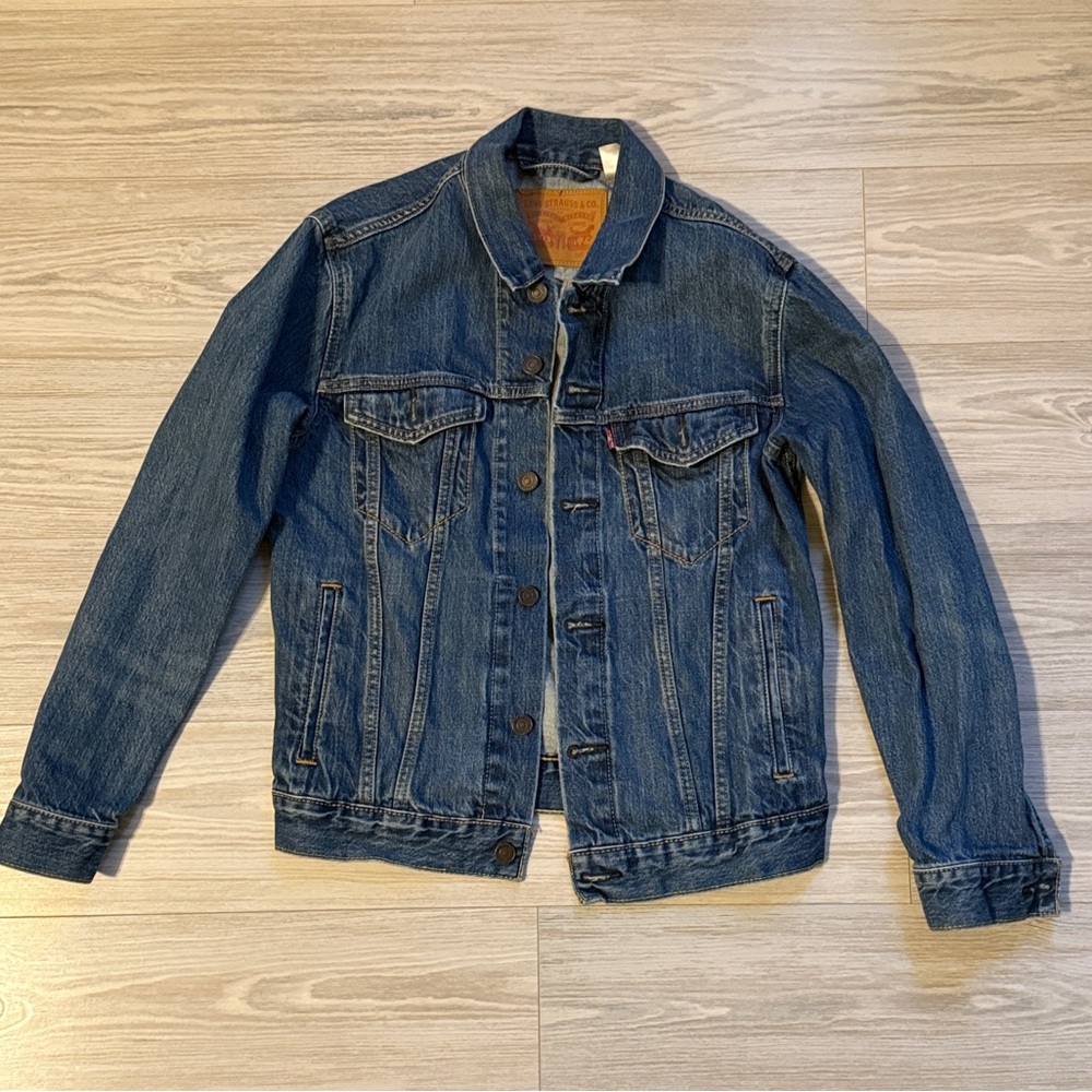 Levi's Blue Performance Jacket with Classic Denim Style / Slim fit